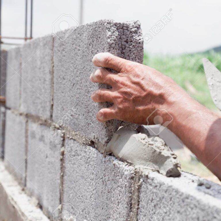 78523551-albañil-instalación-ladrillos-albañilería-trabajo-en-construcción-sitio